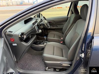 2017 Toyota Aqua - Thumbnail