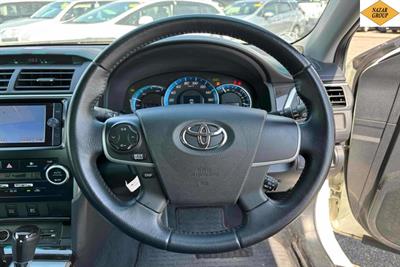 2013 Toyota Camry - Thumbnail
