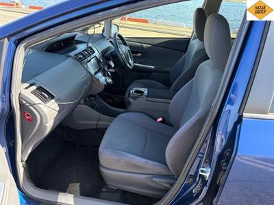 2013 Toyota Prius - Thumbnail