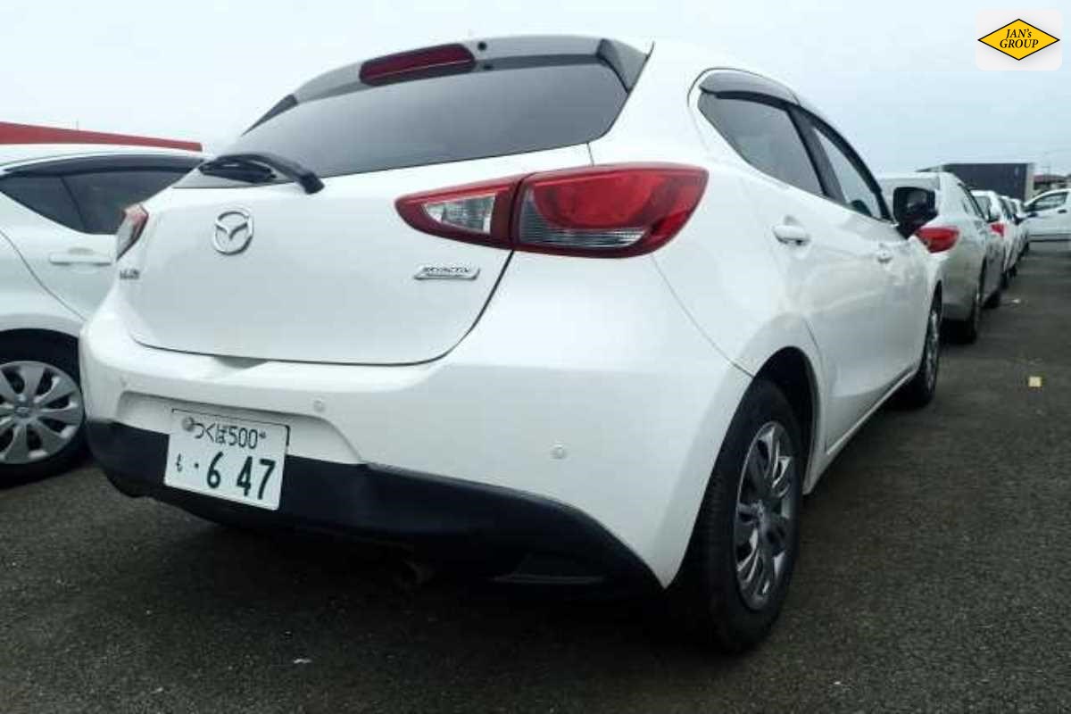 2019 Mazda Demio