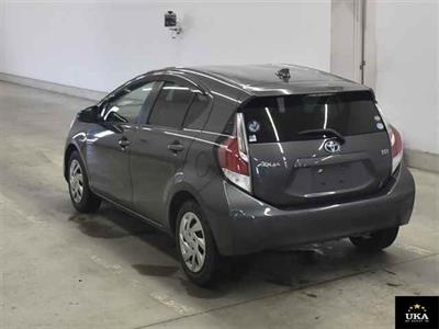 2015 Toyota Aqua - Thumbnail