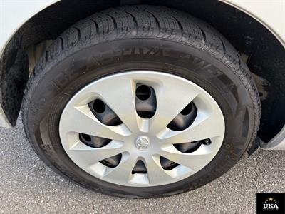 2013 Toyota Aqua - Thumbnail