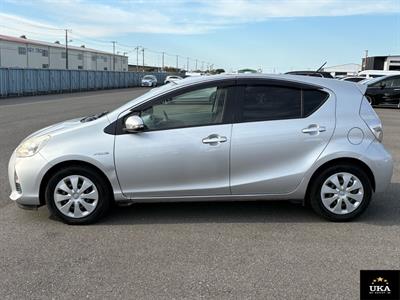 2013 Toyota Aqua - Thumbnail