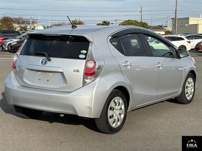 2013 Toyota Aqua - Thumbnail