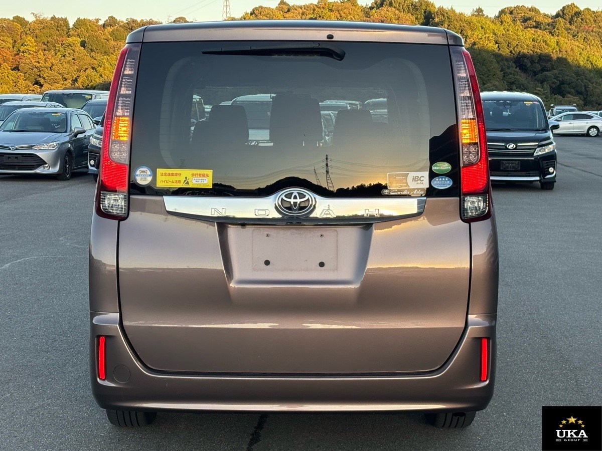 2016 Toyota Noah