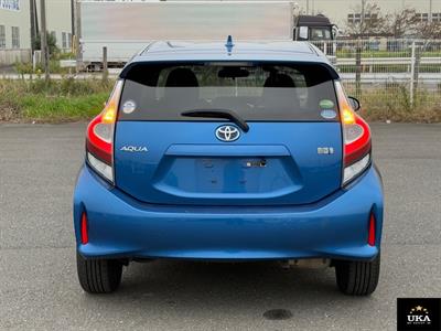 2018 Toyota Aqua - Thumbnail