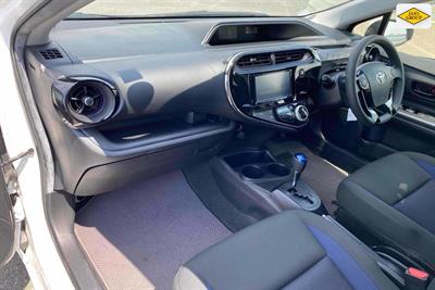 2018 Toyota Aqua - Thumbnail