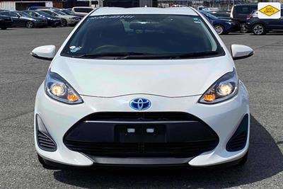 2018 Toyota Aqua - Thumbnail