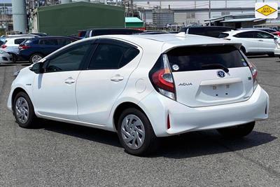 2018 Toyota Aqua - Thumbnail
