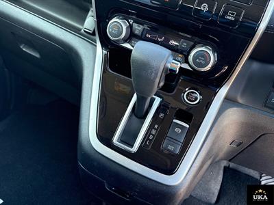 2018 Nissan Serena - Thumbnail