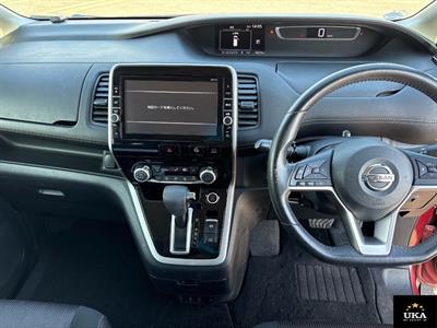 2018 Nissan Serena - Thumbnail