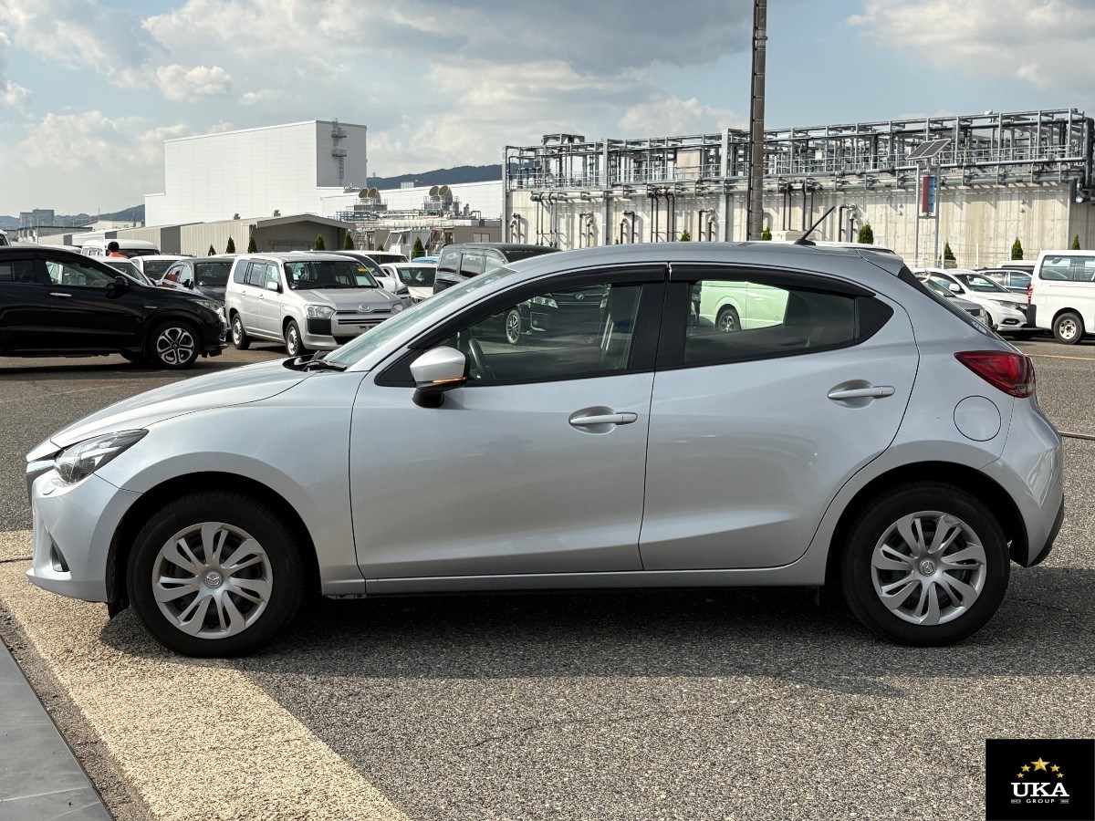 2018 Mazda Demio