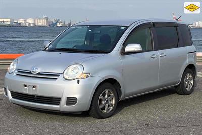 2014 Toyota Sienta - Thumbnail