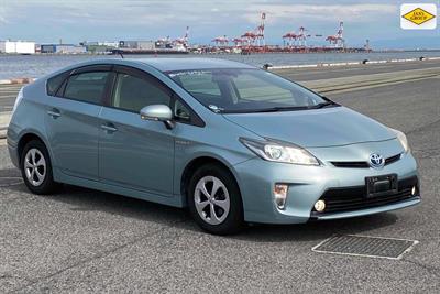 2013 Toyota Prius - Thumbnail