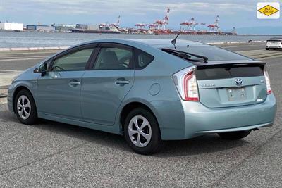2013 Toyota Prius - Thumbnail