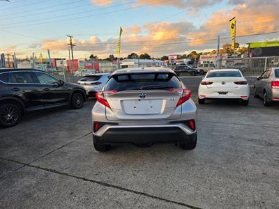 2019 Toyota C-HR - Thumbnail