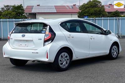 2020 Toyota Aqua - Thumbnail