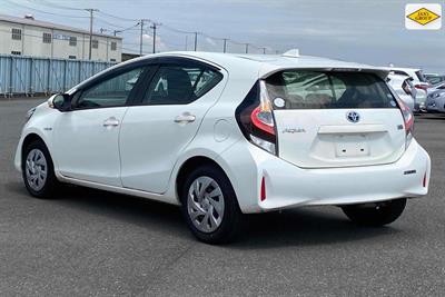 2020 Toyota Aqua - Thumbnail
