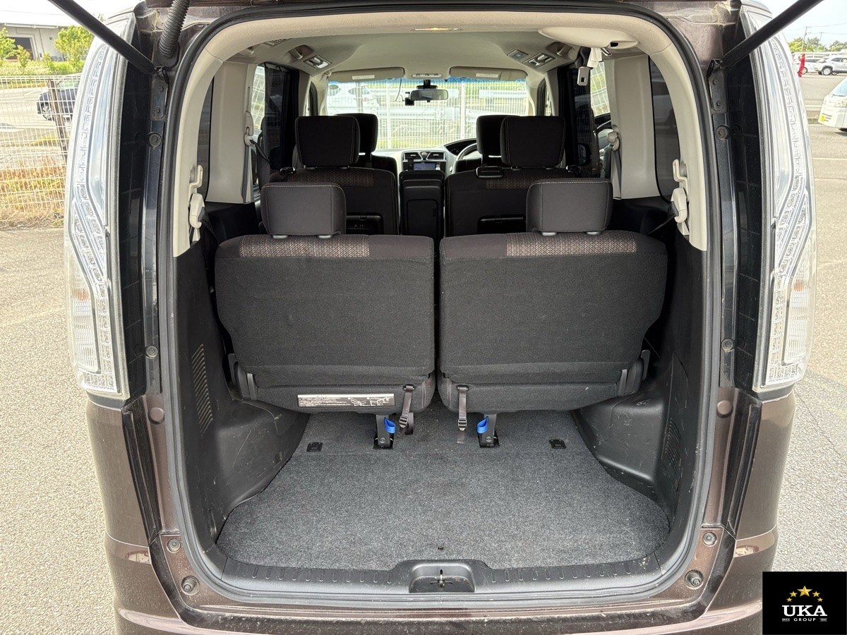 2015 Nissan Serena