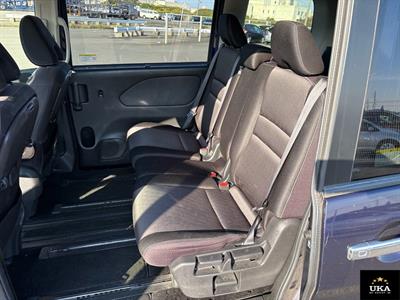 2017 Nissan Serena - Thumbnail