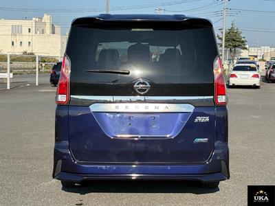 2017 Nissan Serena - Thumbnail