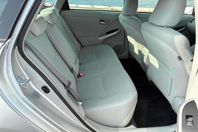 2012 Toyota Prius - Thumbnail
