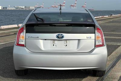 2012 Toyota Prius - Thumbnail