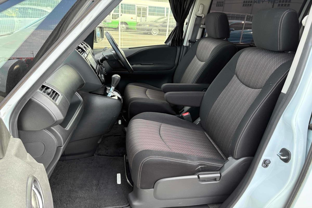 2015 Nissan Serena