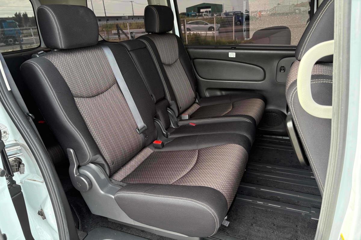 2015 Nissan Serena