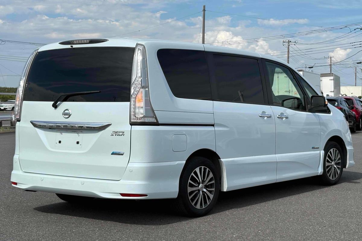 2015 Nissan Serena