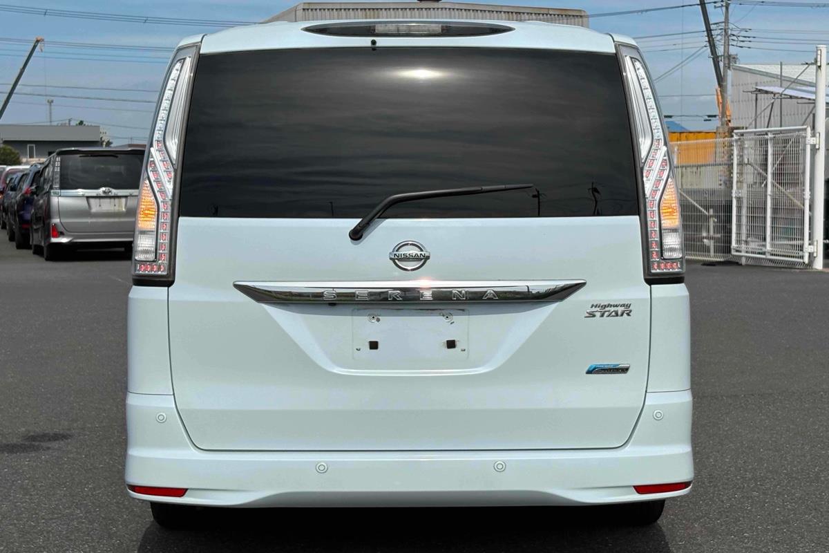 2015 Nissan Serena