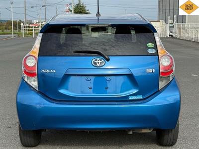 2012 Toyota Aqua - Thumbnail