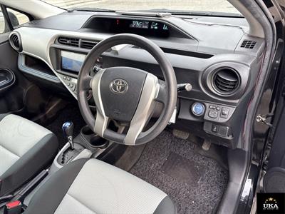 2014 Toyota Aqua - Thumbnail
