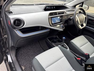 2014 Toyota Aqua - Thumbnail