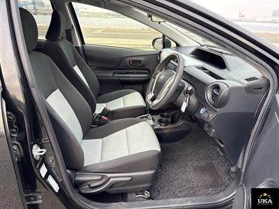 2014 Toyota Aqua - Thumbnail