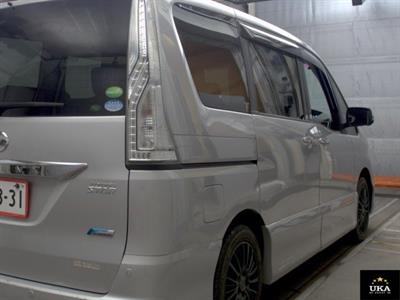 2015 Nissan Serena - Thumbnail
