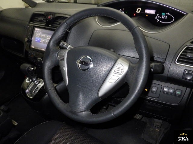 2015 Nissan Serena