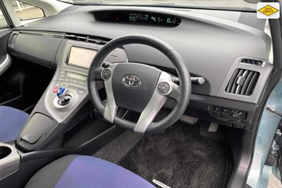 2012 Toyota Prius - Thumbnail