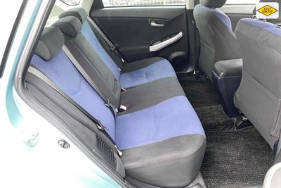 2012 Toyota Prius - Thumbnail