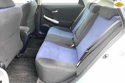 2012 Toyota Prius - Thumbnail