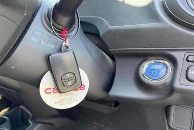 2012 Toyota Aqua - Thumbnail