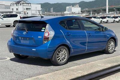 2012 Toyota Aqua - Thumbnail