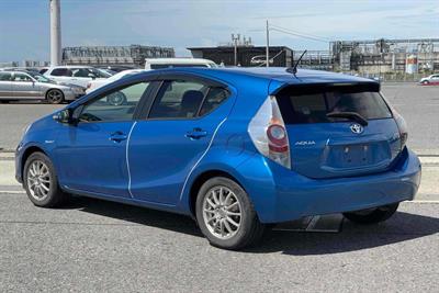 2012 Toyota Aqua - Thumbnail