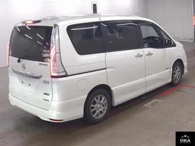 2015 Nissan Serena - Thumbnail