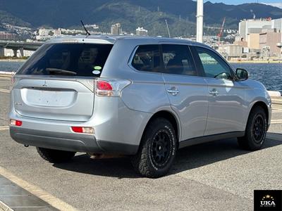 2014 Mitsubishi Outlander - Thumbnail