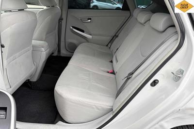 2013 Toyota Prius - Thumbnail