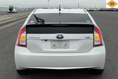 2013 Toyota Prius - Thumbnail