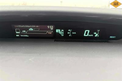 2013 Toyota Prius - Thumbnail