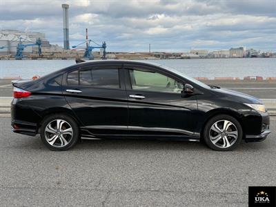 2015 Honda Grace - Thumbnail