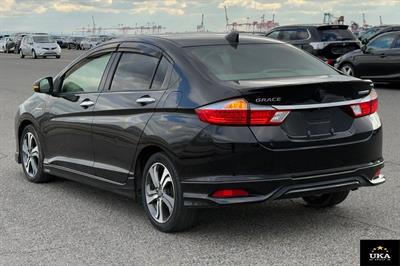 2015 Honda Grace - Thumbnail
